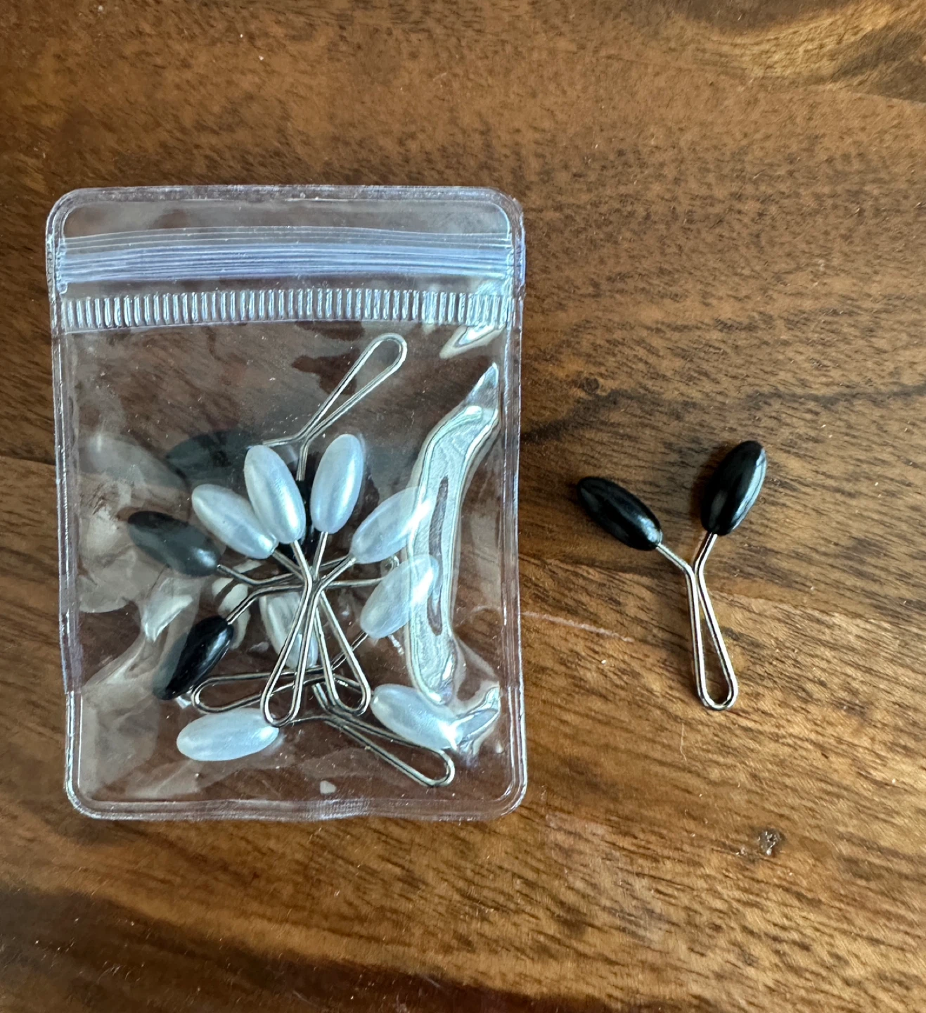 Pack of 7 Scarf Clips - $2 - East York