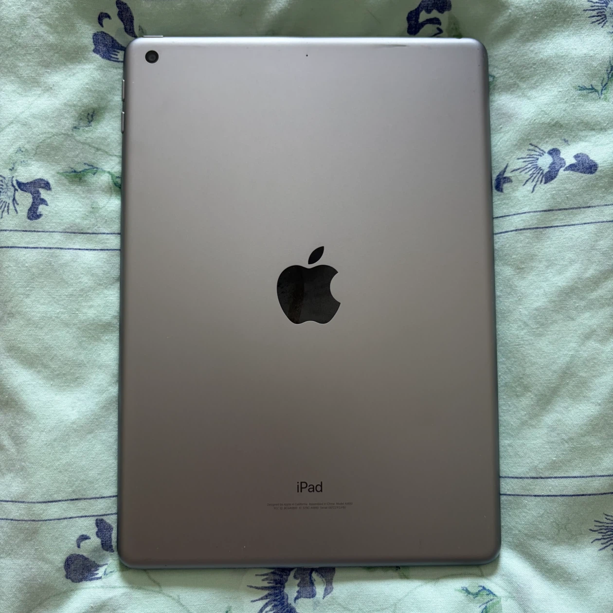 Apple iPad 6th Gen 32GB WiFi - Silver - photo 3