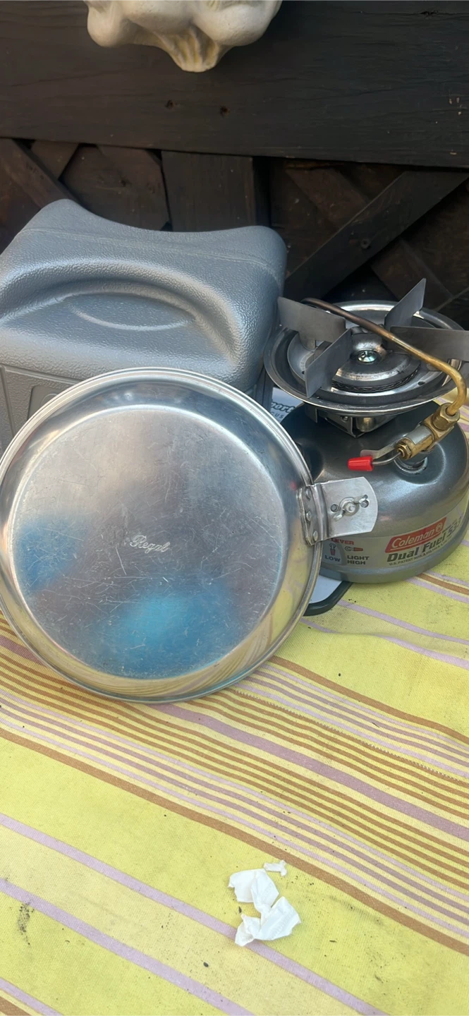 Coleman Dual Fuel Camping Stove with Pan and Case - photo 2