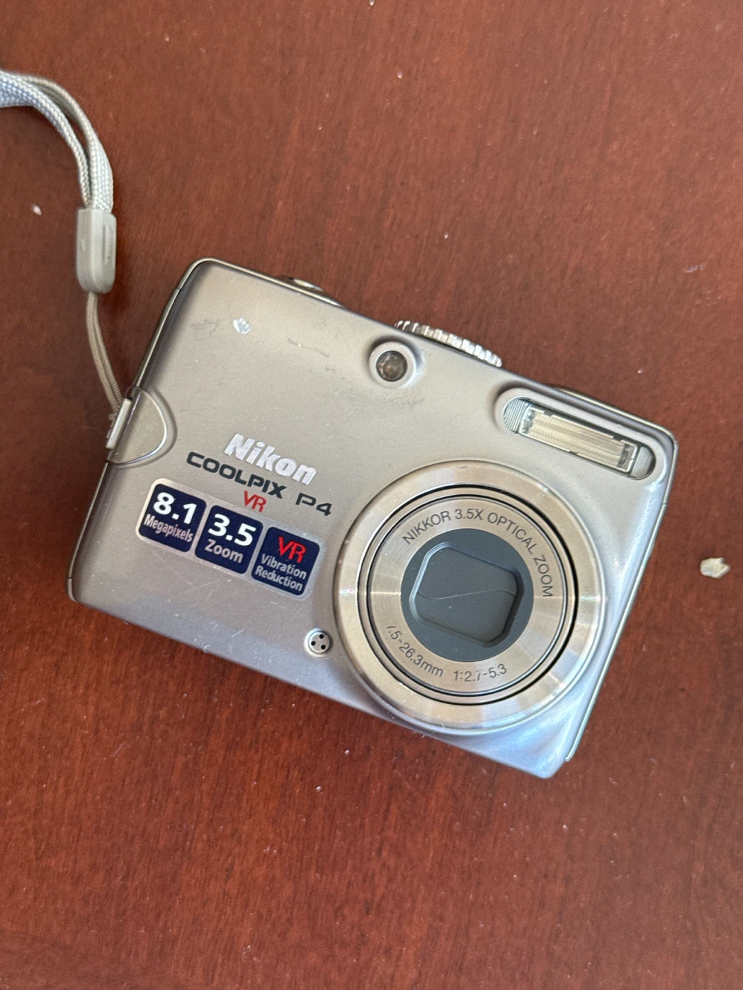 Nikon COOLPIX P4 VR Digital Camera