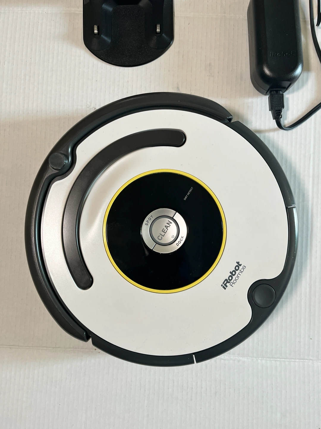 iRobot Roomba Robotic Vacuum Cleaner with Dock and Power Adapter - photo 2
