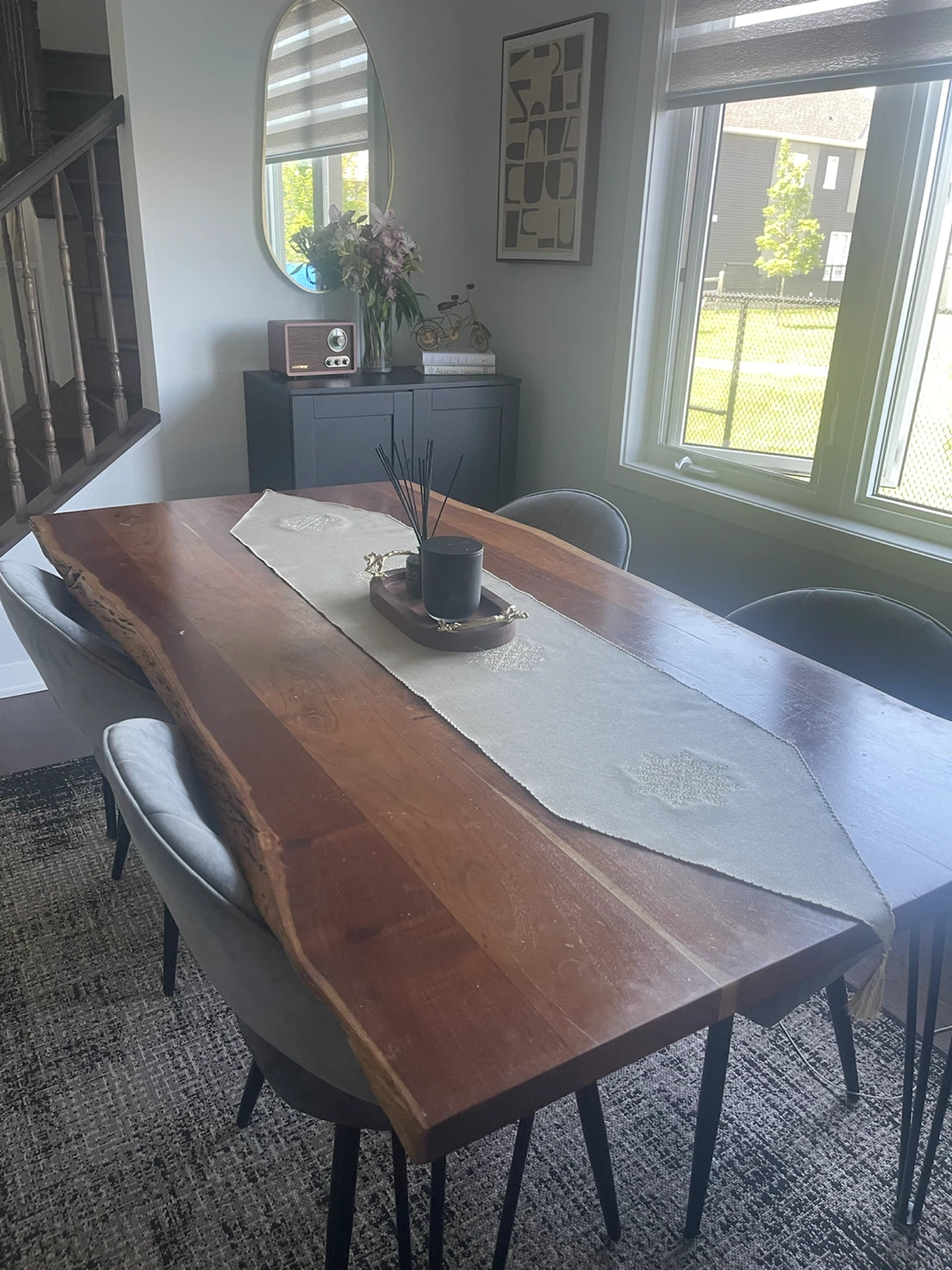 Acacia wood dining table 180 cm + 4 upholstered dining chairs