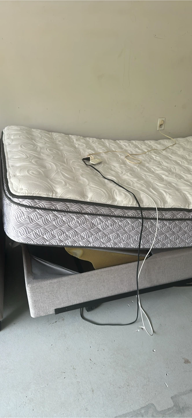 Double Electric bed        Port Moody - photo 3