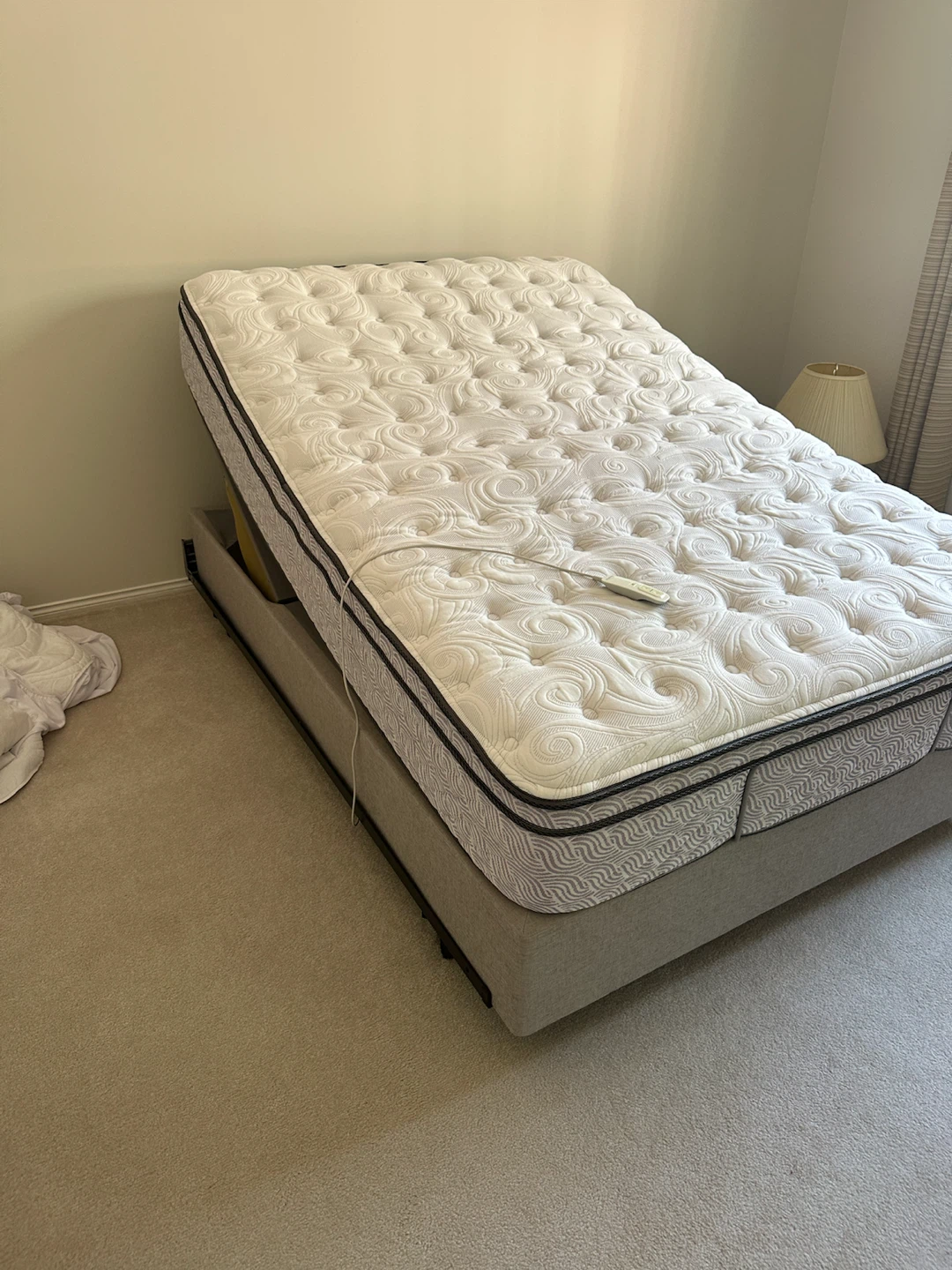 Double Electric bed        Port Moody - photo 5