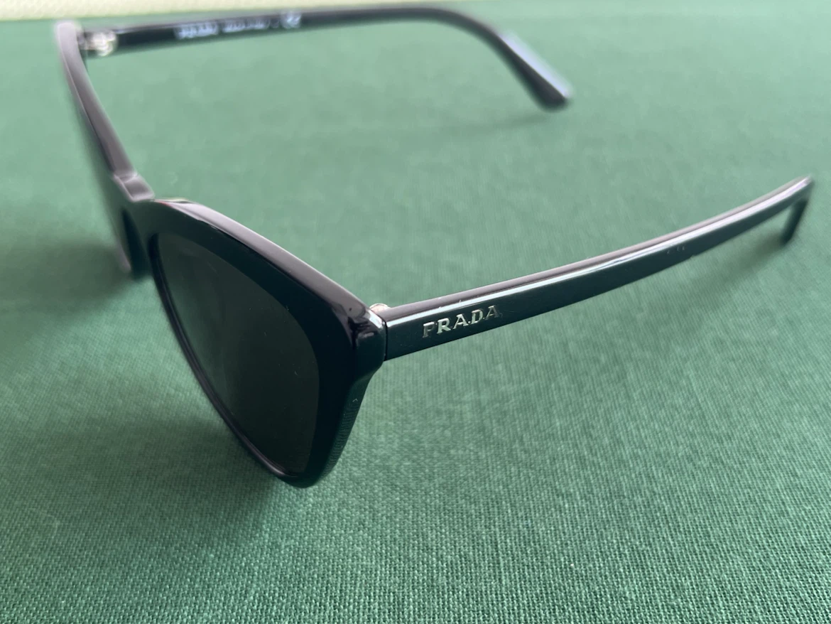 PRADA Sunglasses – Excellent Condition - photo 3