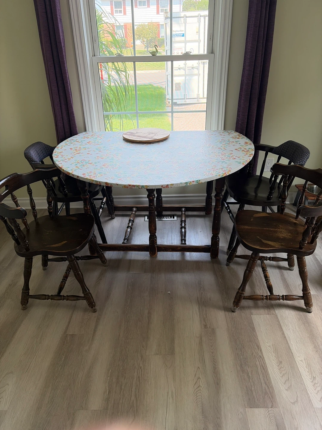 5’ gate-leg  Kitchen Table with 4 Chairs