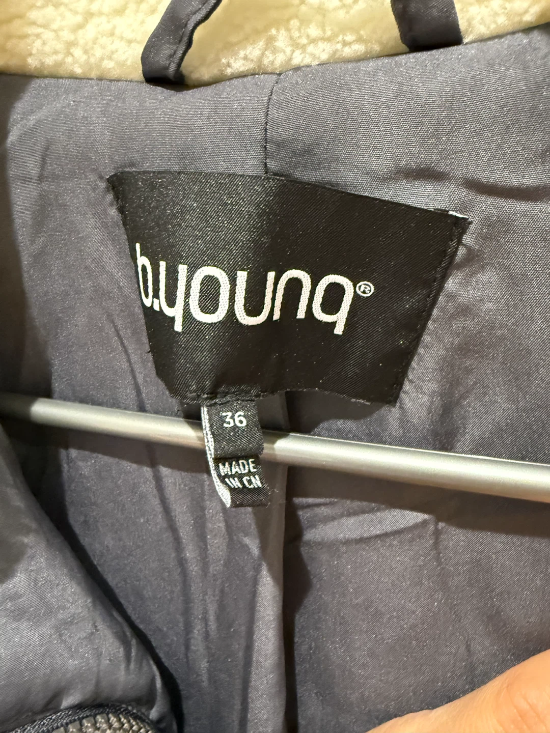 Two-Tone Vest - Size 36 - photo 4
