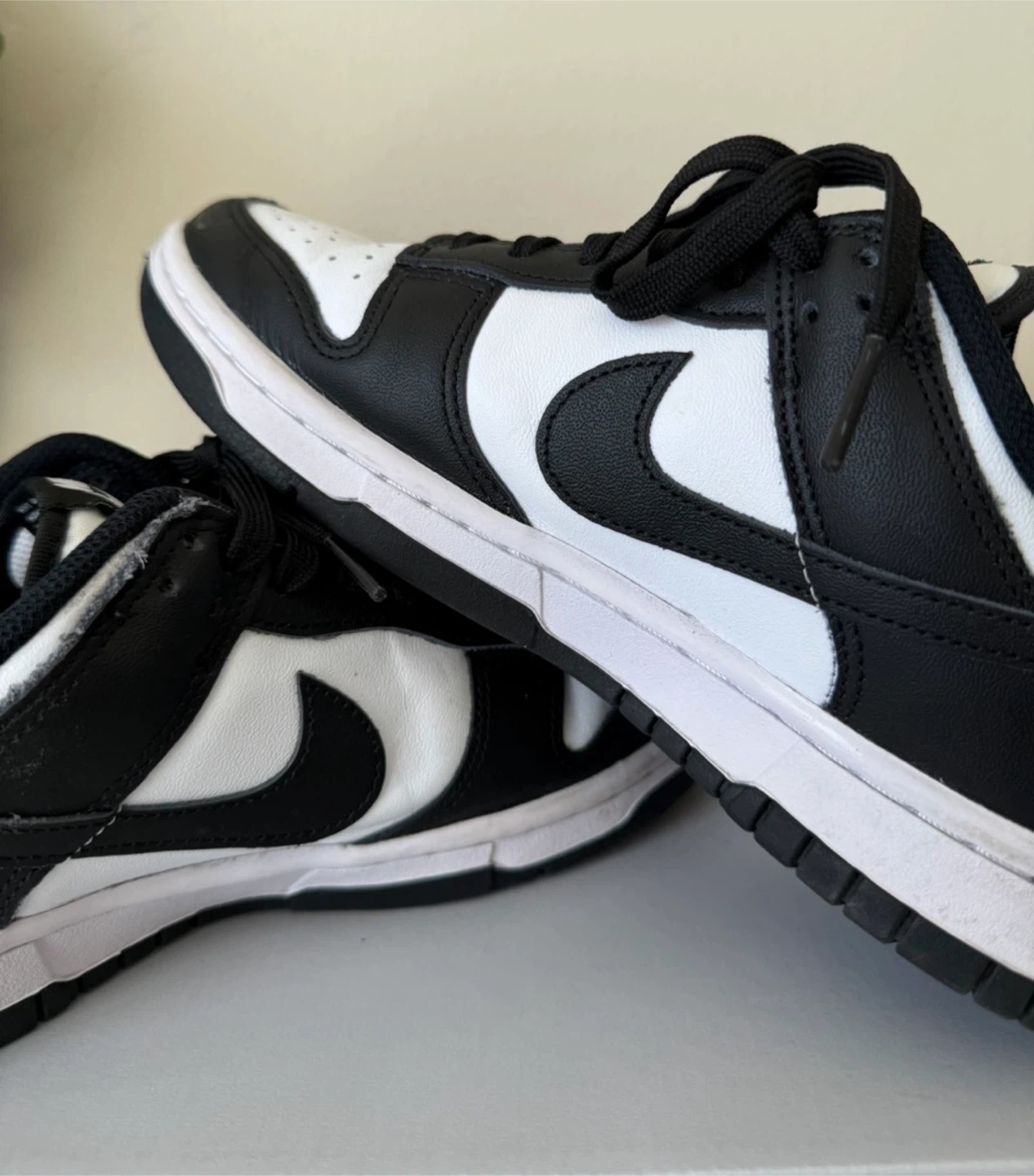 Nike Women’s Sneakers (Youth 6/ Women 7.5) Great condition!! - photo 3