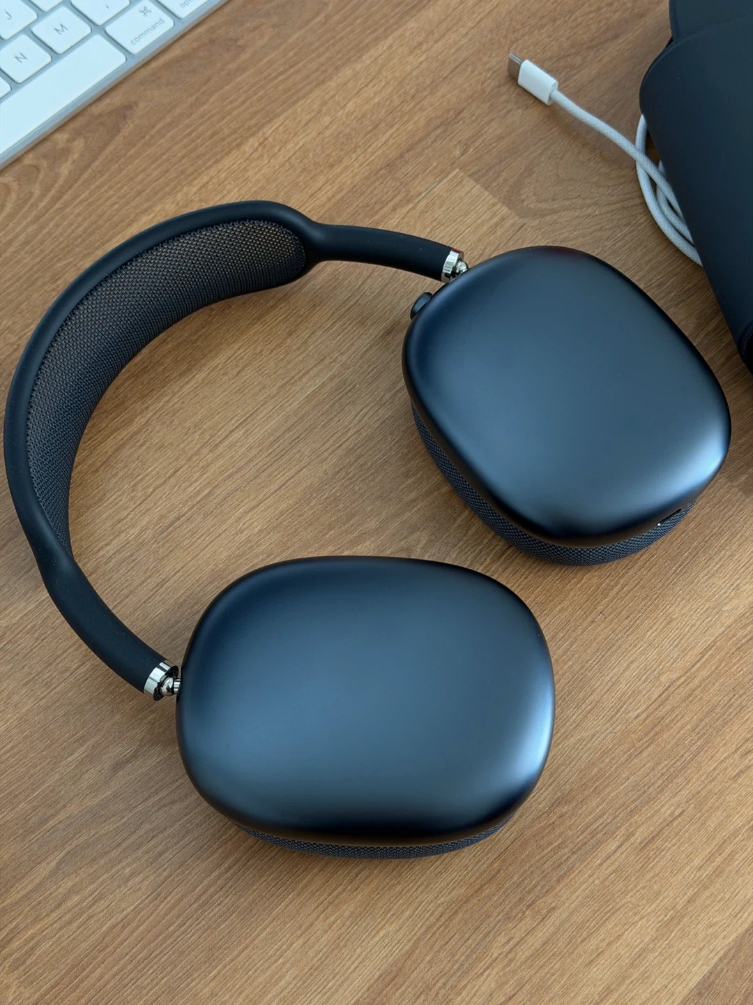 Apple AirPods Max Headphones - Midnight - photo 2