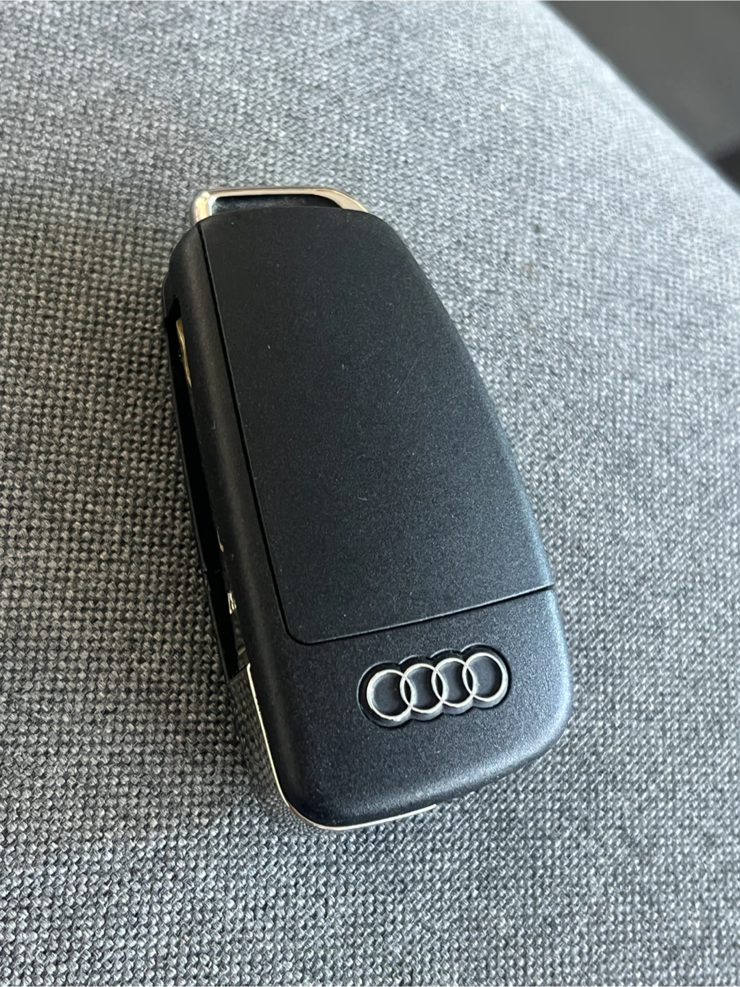 Audi Key Fob with Keychain (optional) - photo 2