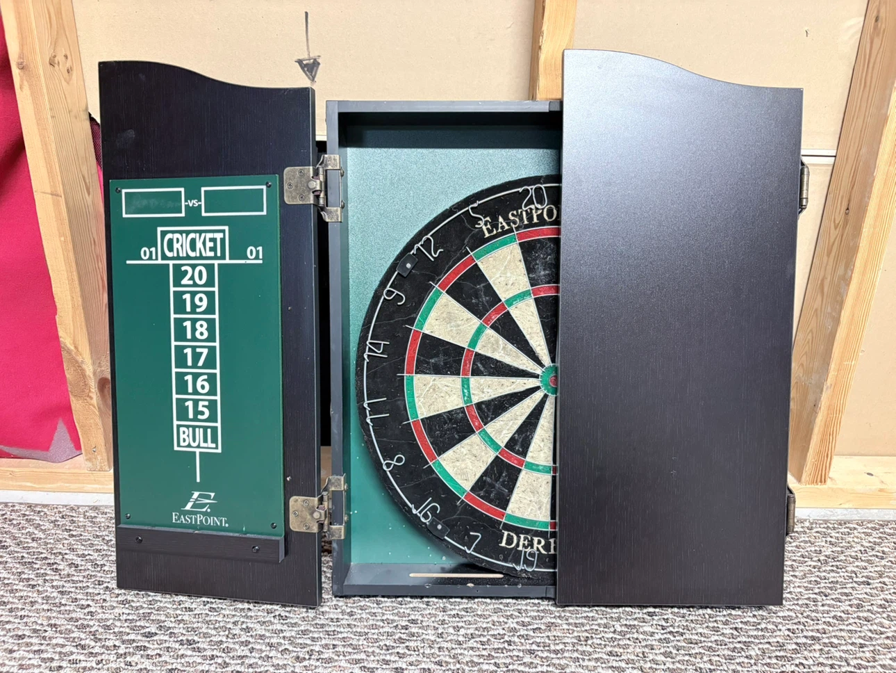 Eastpoint Derbyshire Dartboard with Cabinet - photo 3