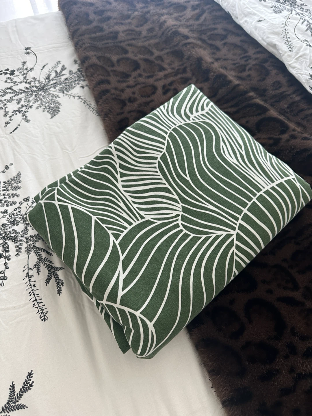 Ikea SVAMPMAL duvet cover and pillow case set. - photo 5