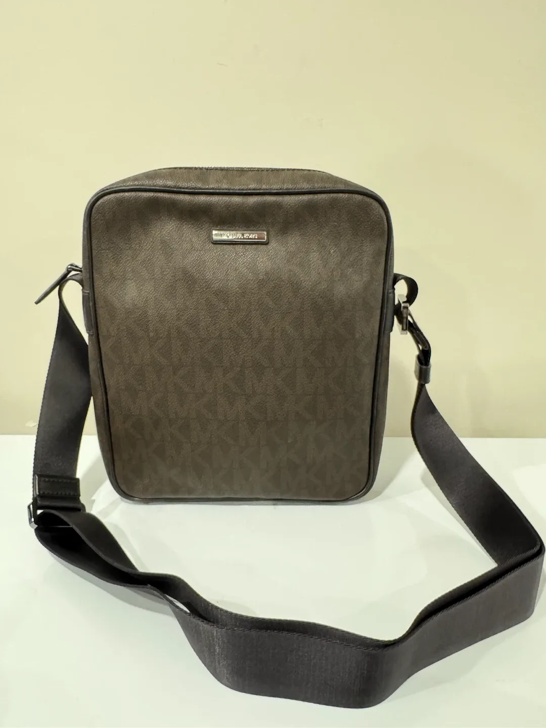 Michael Kors MK Signature Flight Bag