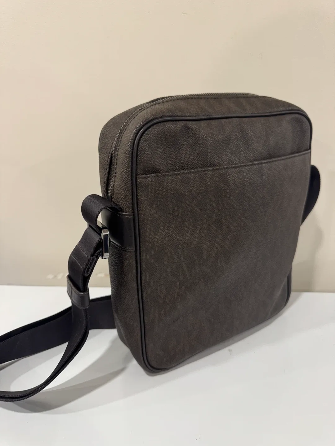 Michael Kors MK Signature Flight Bag - photo 2