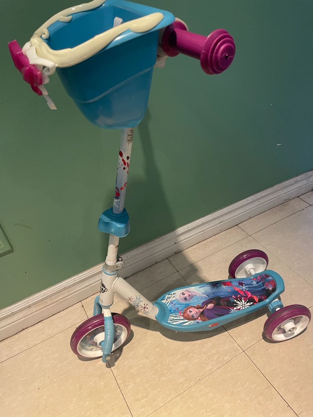 Disney Frozen 3-Wheel Scooter with Basket - photo 2
