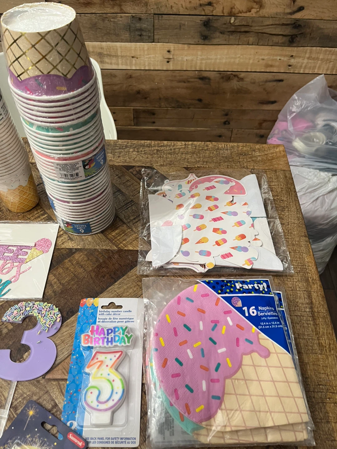Ice Cream Themed Birthday Party Supplies - photo 4