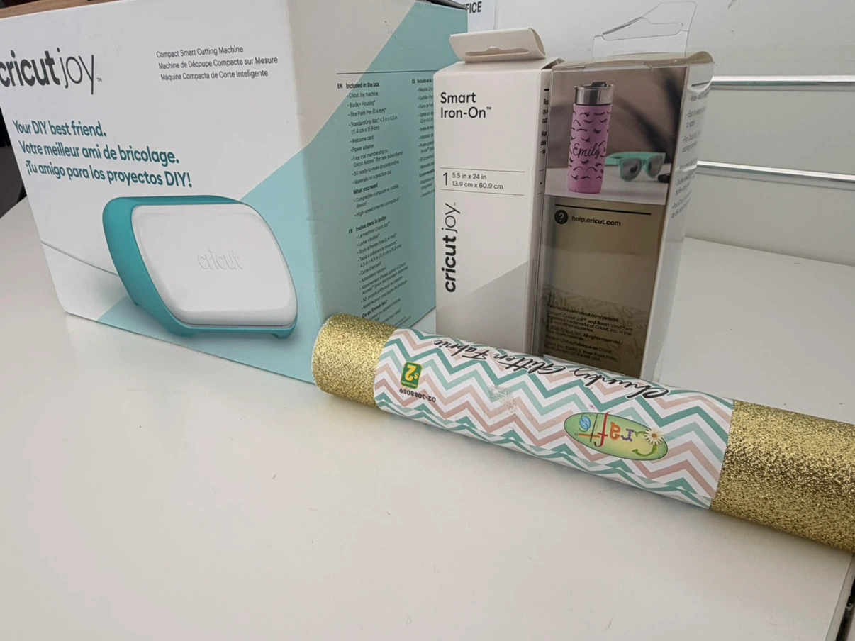 Cricut Joy Smart Cutting Machine with Accessories