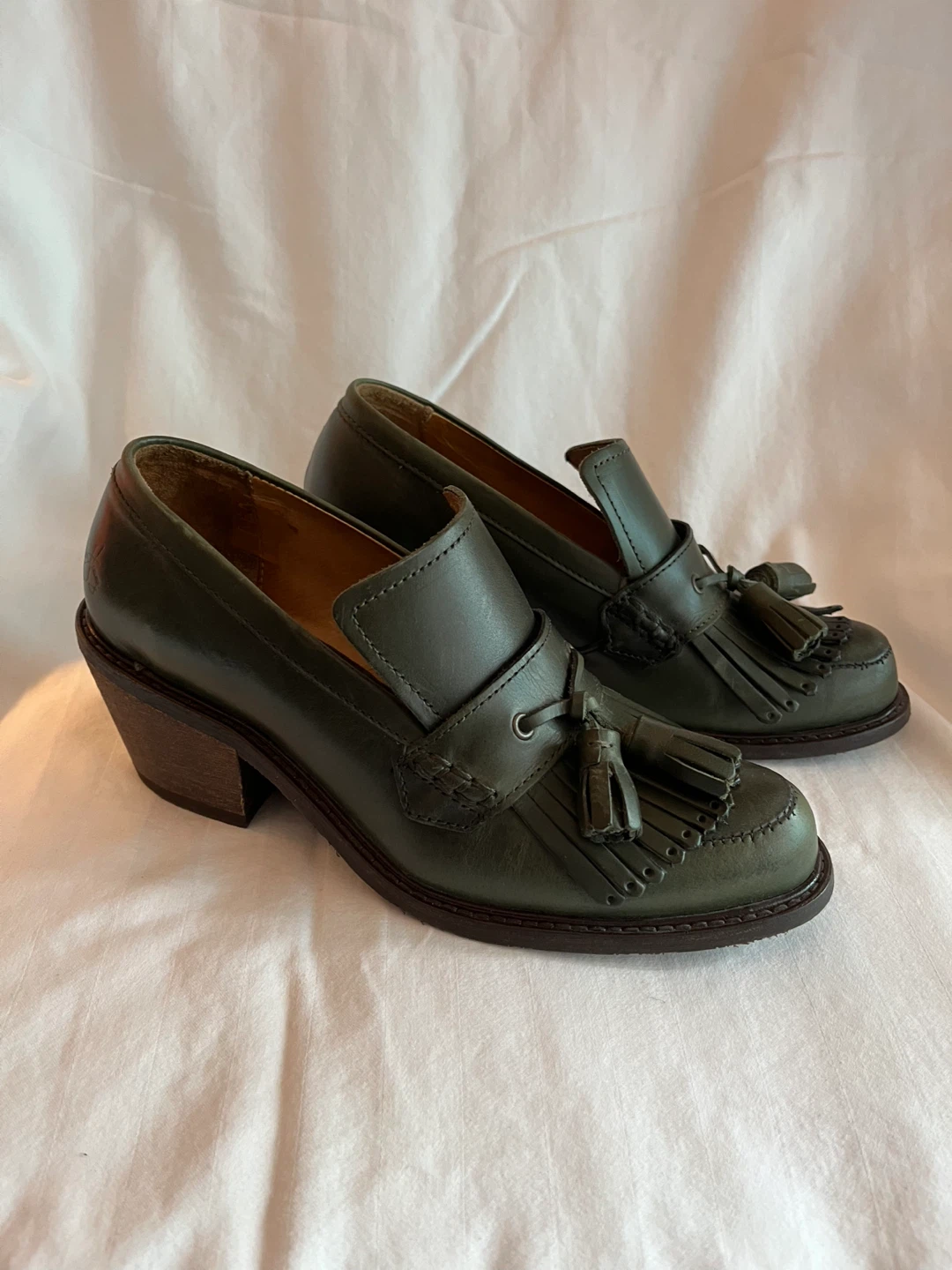 John Fluevog Green Tassel Kiltie Loafers - Size 7W