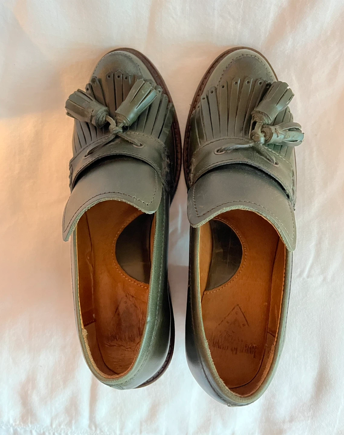 John Fluevog Green Tassel Kiltie Loafers - Size 7W - photo 3