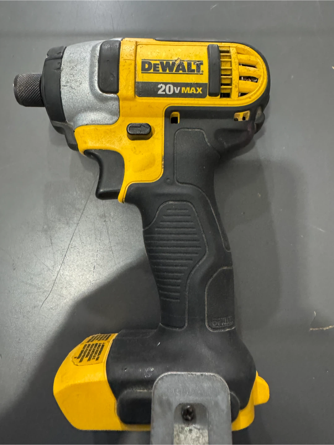 DEWALT DCF885 20V MAX Impact Driver tool only firmware price