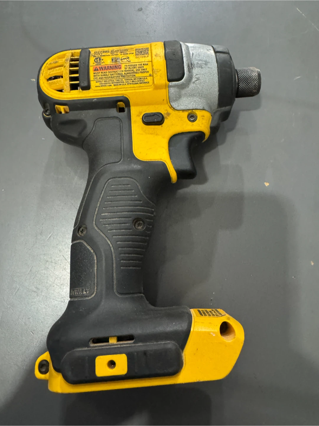 DEWALT DCF885 20V MAX Impact Driver tool only firmware price - photo 2