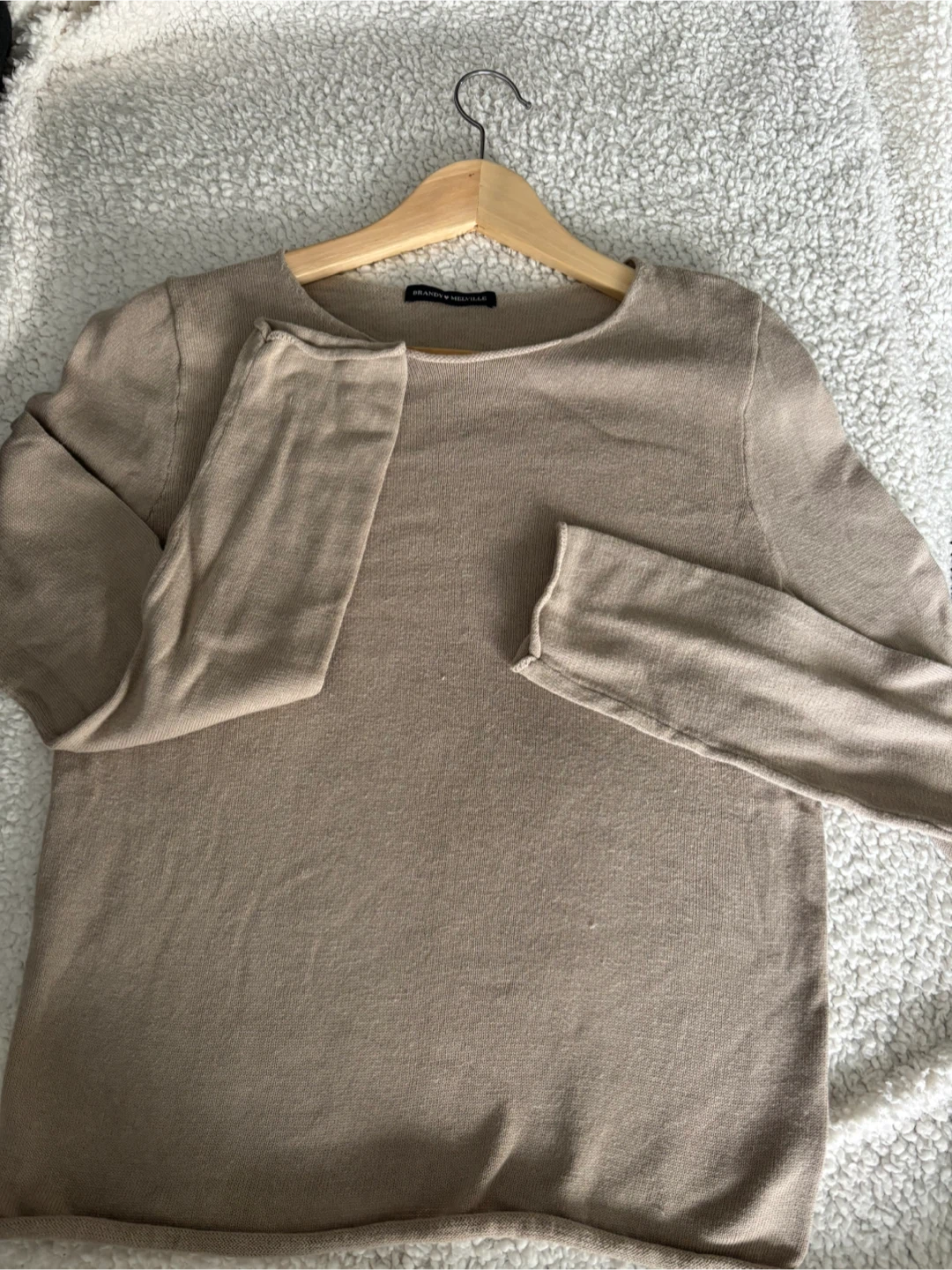 Brandy Melville Long Sleeve Top - photo 2