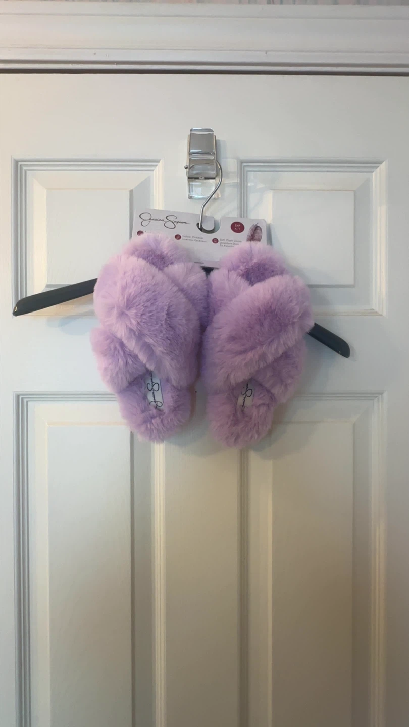 Jessica Simpson Plush Slippers - Lavender