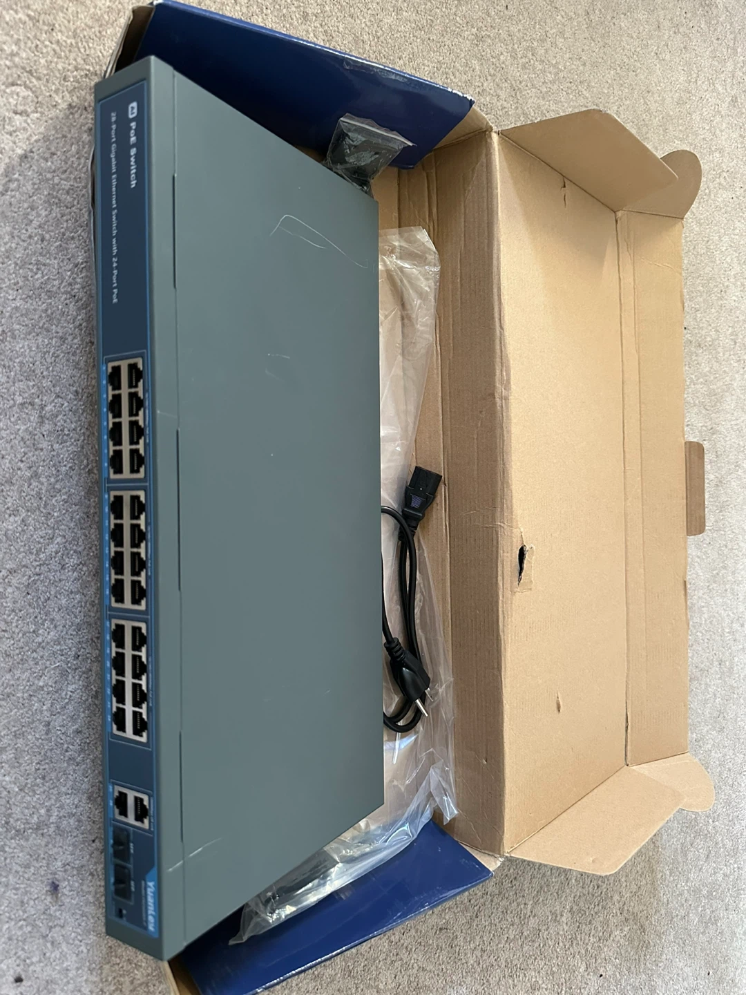 yuanley smart PoE switch