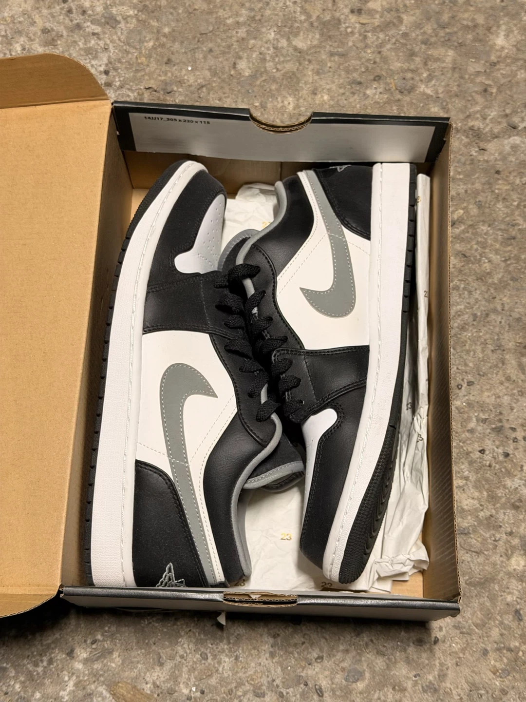 Jordan 1’s Low Black Grey White Size 10 mens