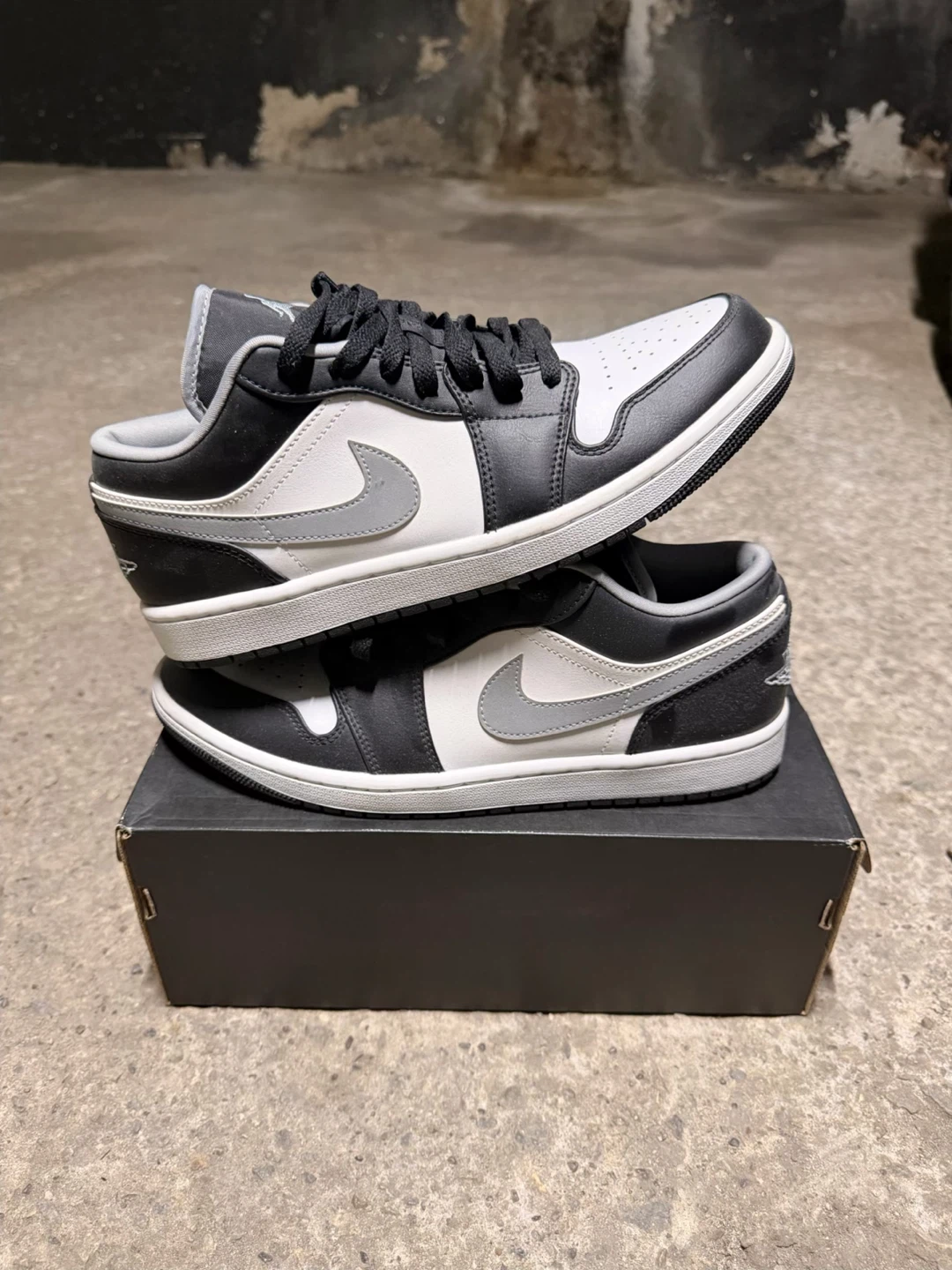 Jordan 1’s Low Black Grey White Size 10 mens - photo 2