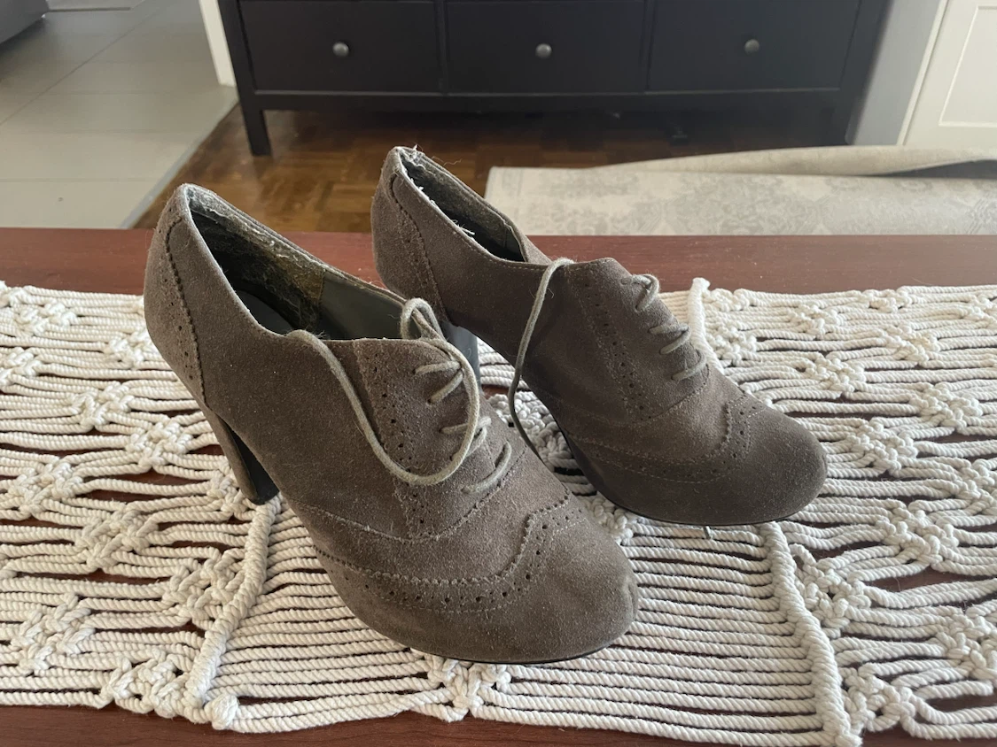 OBO! Grey Suede Wingtip Heels- Woman’s Size 8 - photo 3