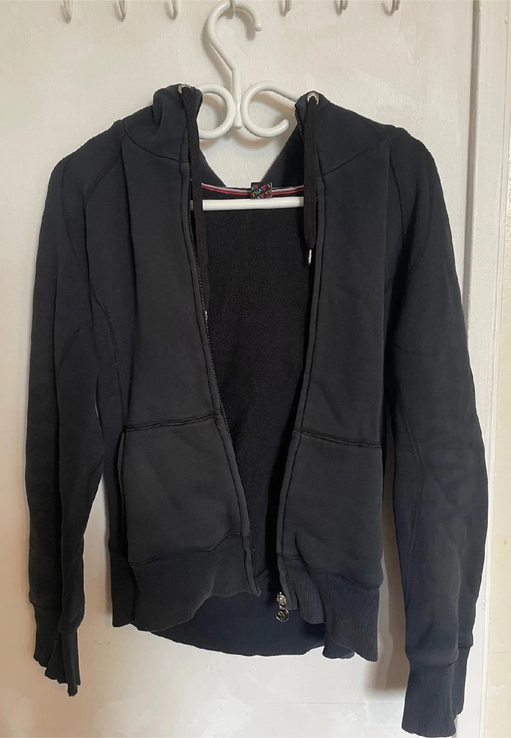 TNA black zip up hoodie - photo 2
