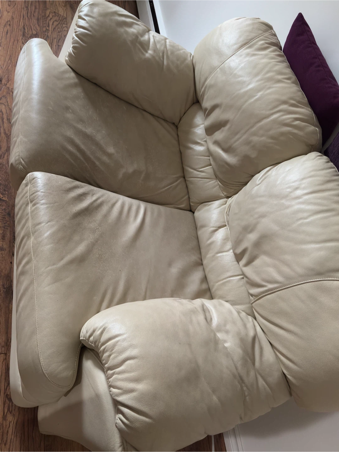 Cream Leather Loveseat - photo 3