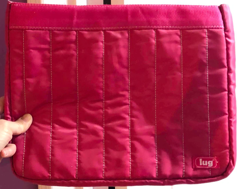Lug Padded Pouch