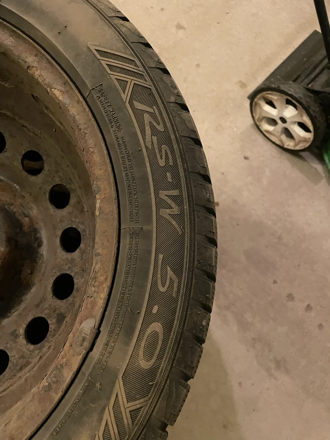 Starfire 215/55R17 Winter Tires on Rims - photo 2