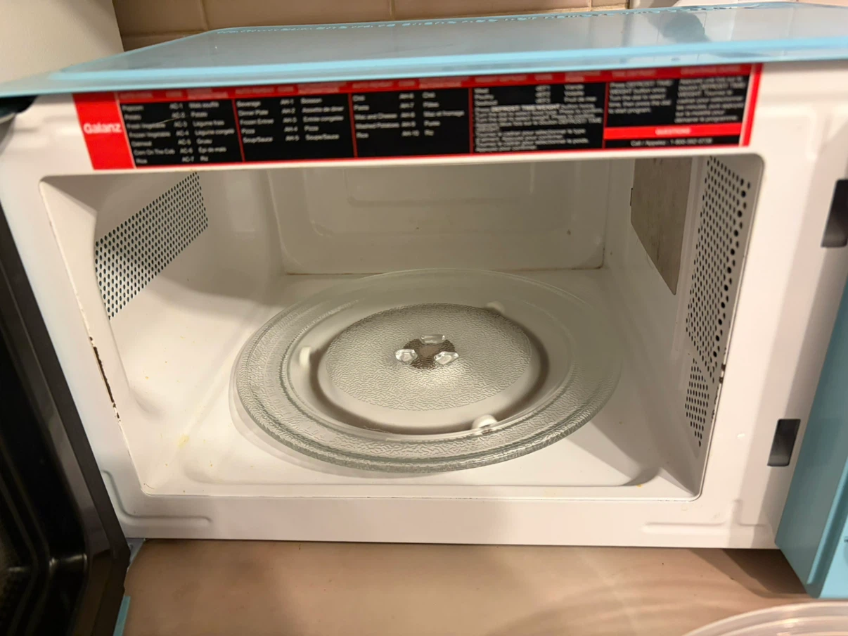 Galanz Retro Microwave - photo 2