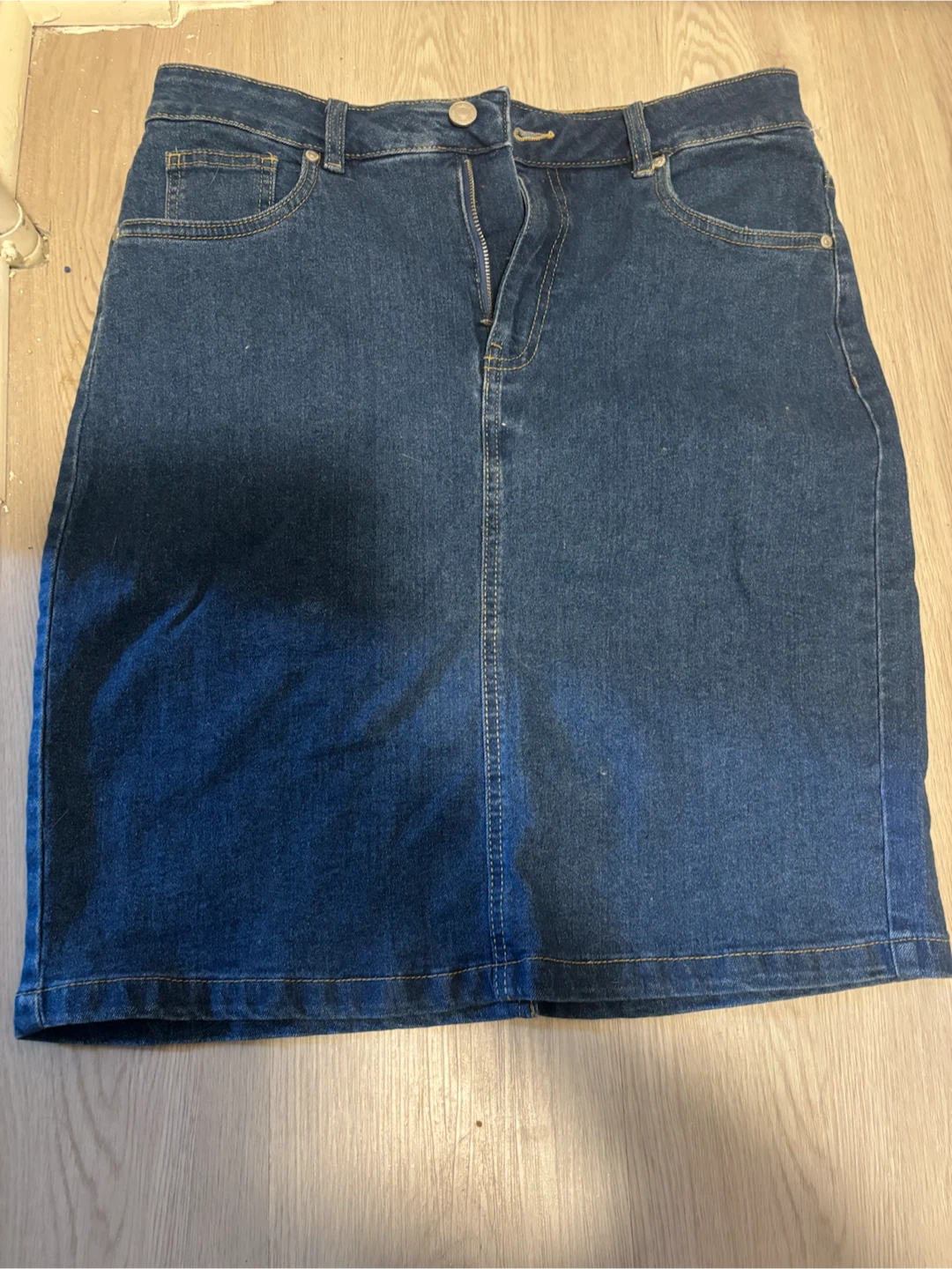 Denim Skirt small slit in front. - photo 2