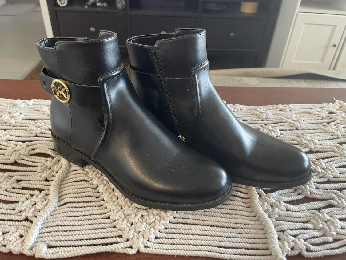 OBO! Michael Kors Black Leather Ankle Boots Size 8