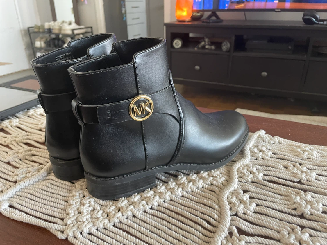 OBO! Michael Kors Black Leather Ankle Boots Size 8 - photo 2