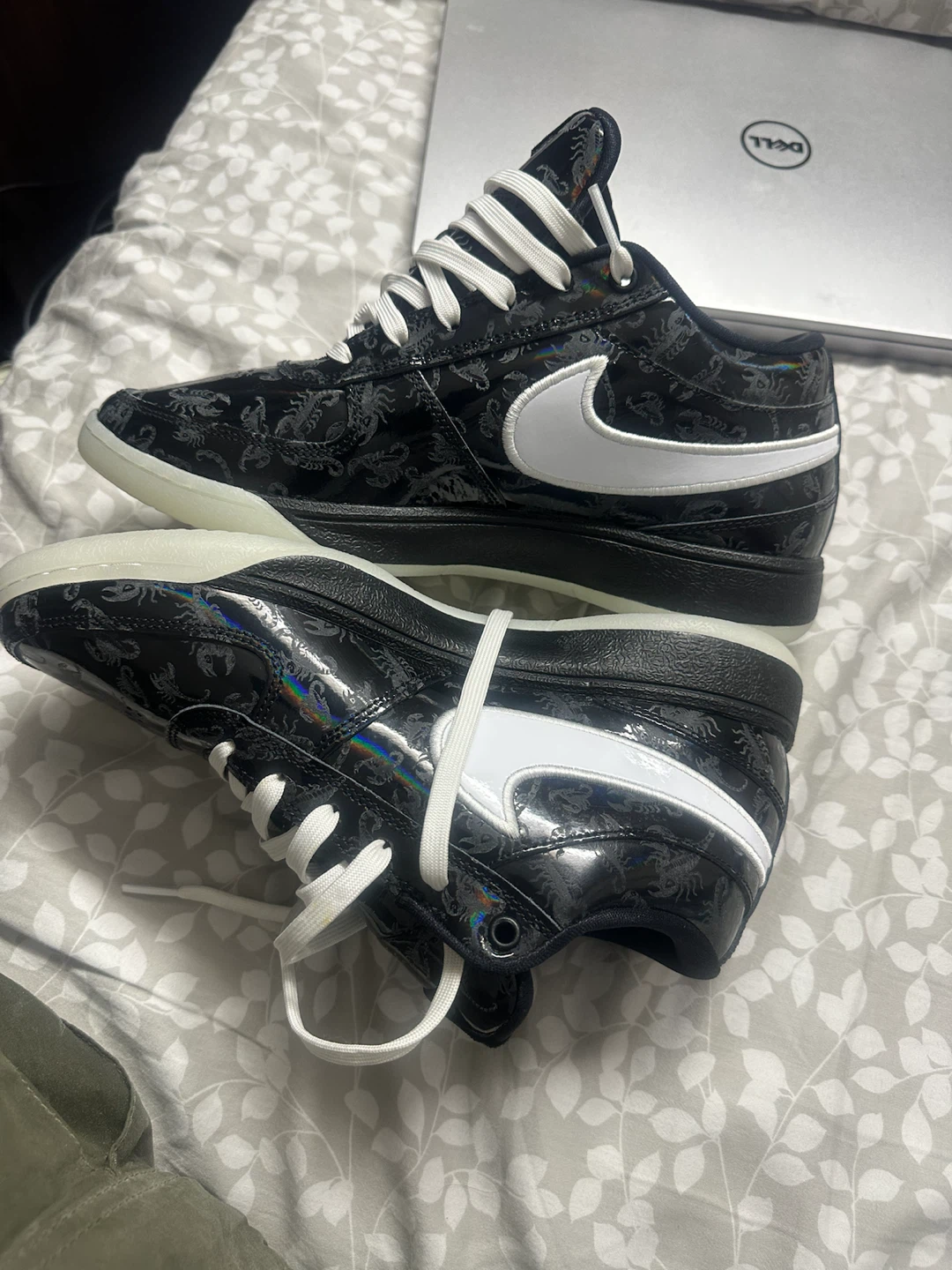 Nike SB Dunk Low "Scorpion" Black White