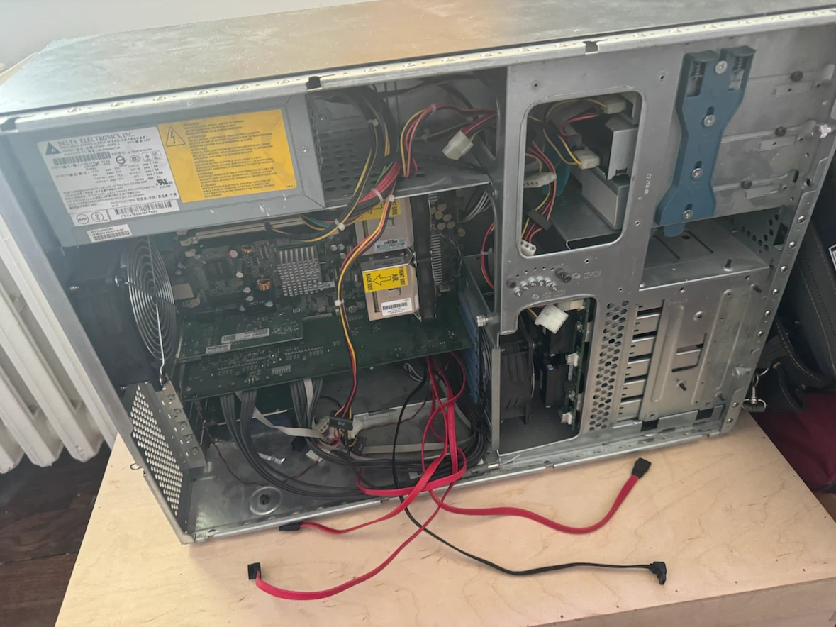 HP Pavilion Desktop PC – 2× 500GB HDD – Turns On