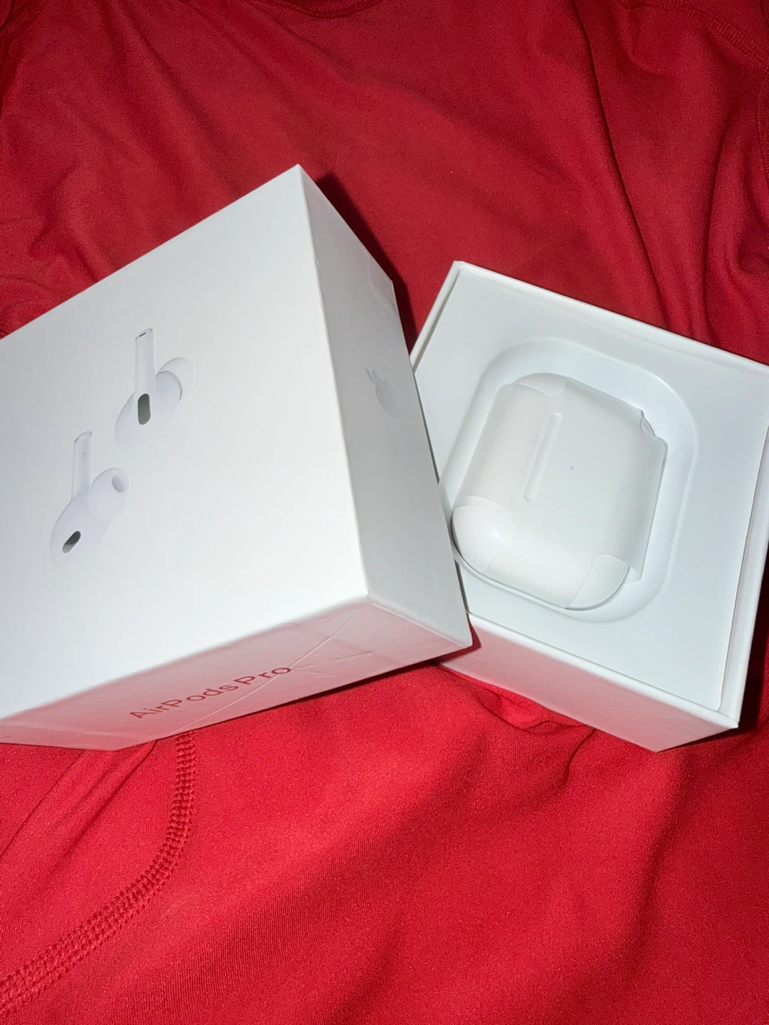 Apple AirPods Pro (2nd generation) with MagSafe Charging Case