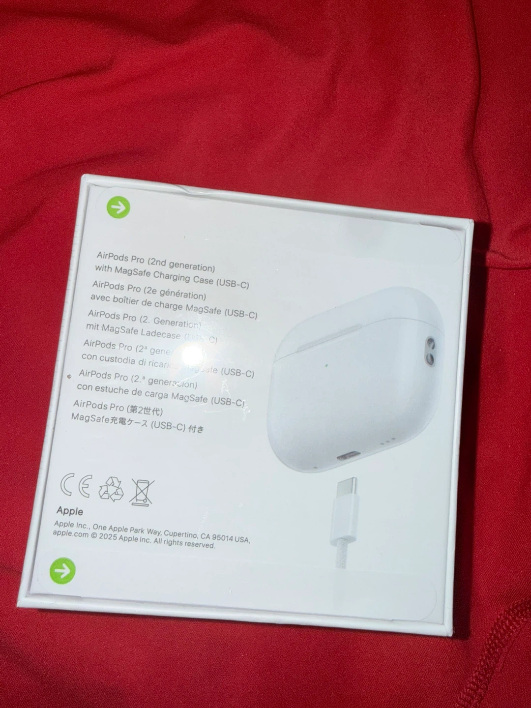 Apple AirPods Pro (2nd generation) with MagSafe Charging Case - photo 3