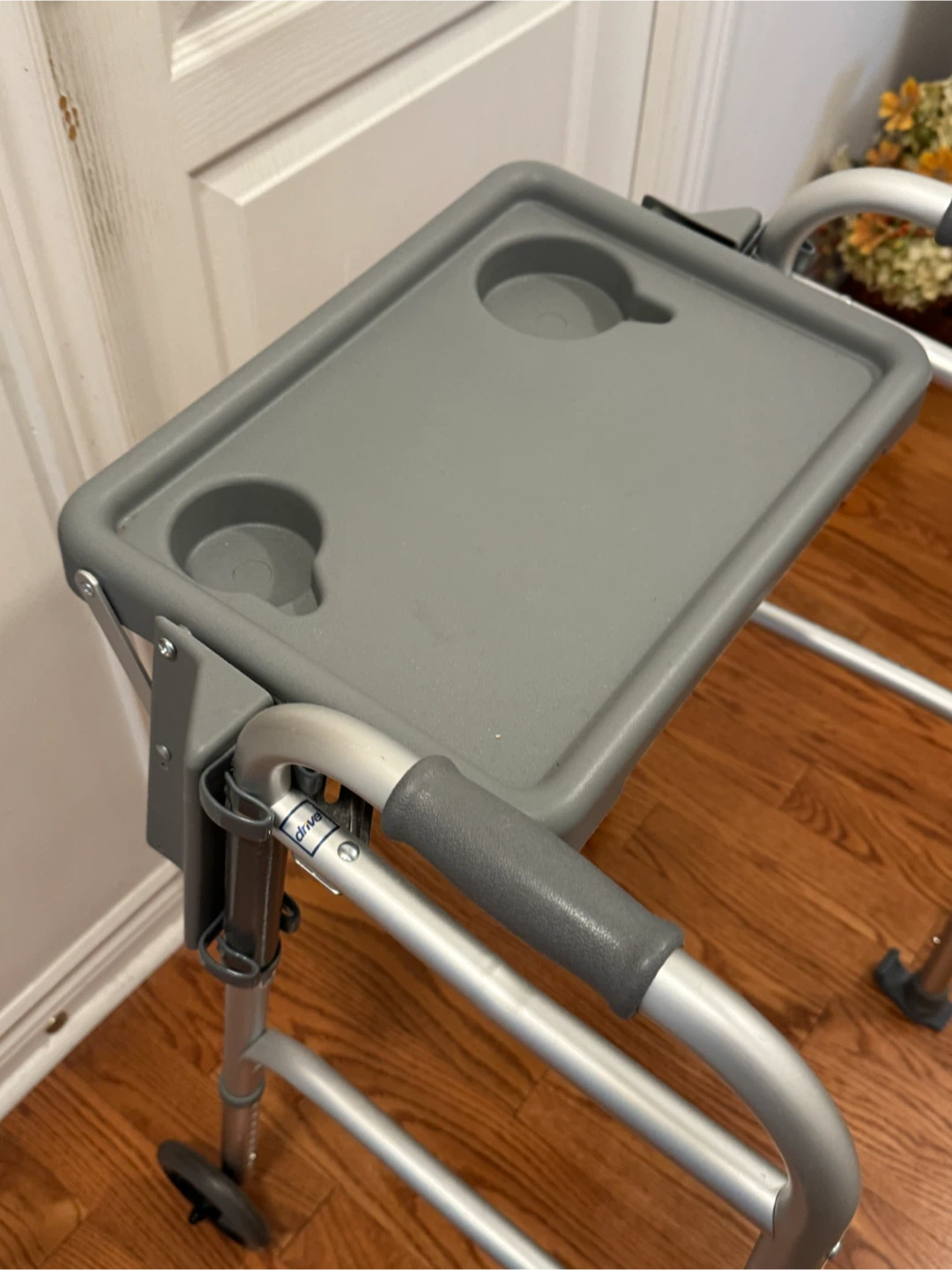 Folding walker with tray & 5” wheels - like new condition - photo 2