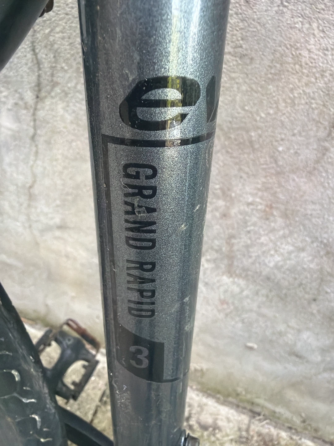 Evo Grand Rapid 3 Hybrid Bike - photo 5