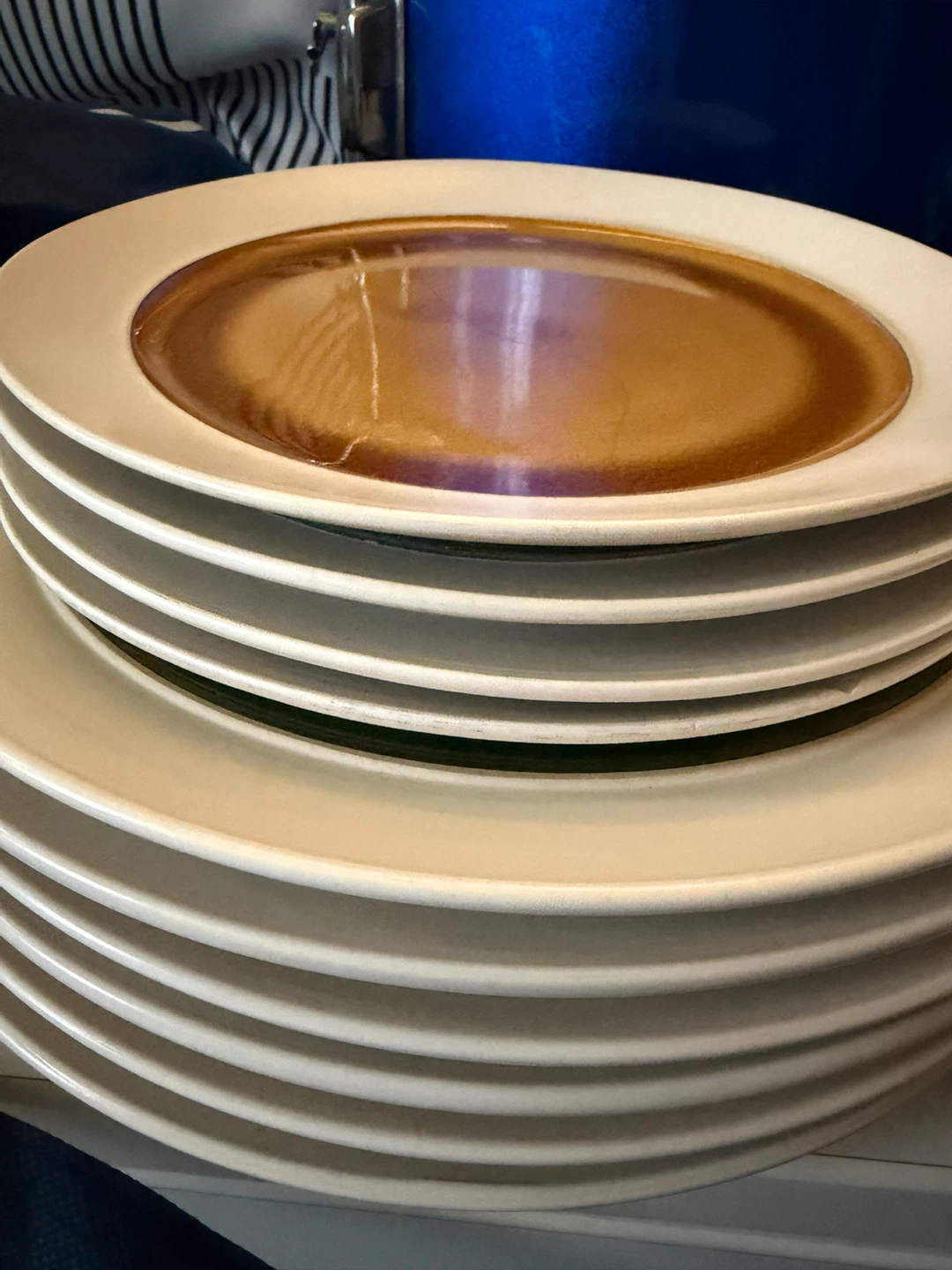 Ceramic Dinner Plates and saucers - photo 3