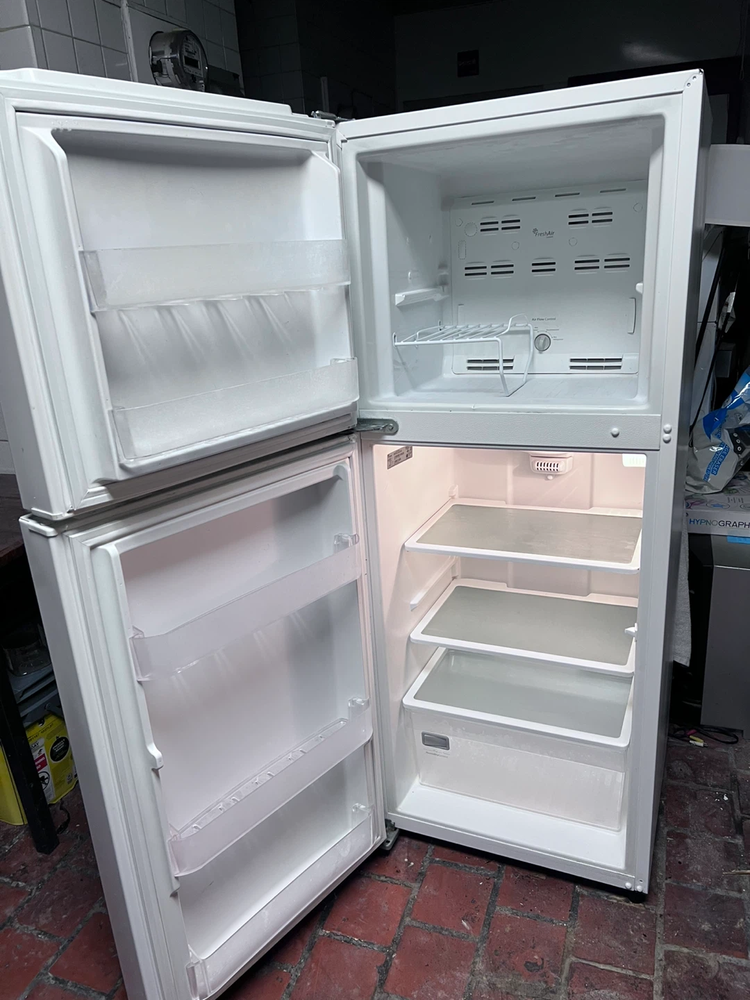 Whirlpool Refrigerator - photo 5
