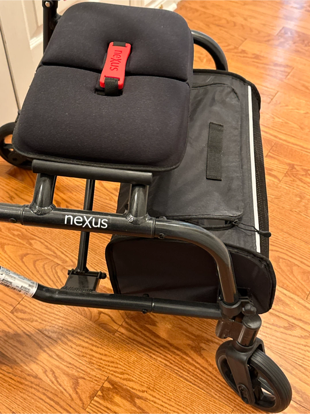 Human Care Nexus One Rollator walker/seat in mint condition - photo 2