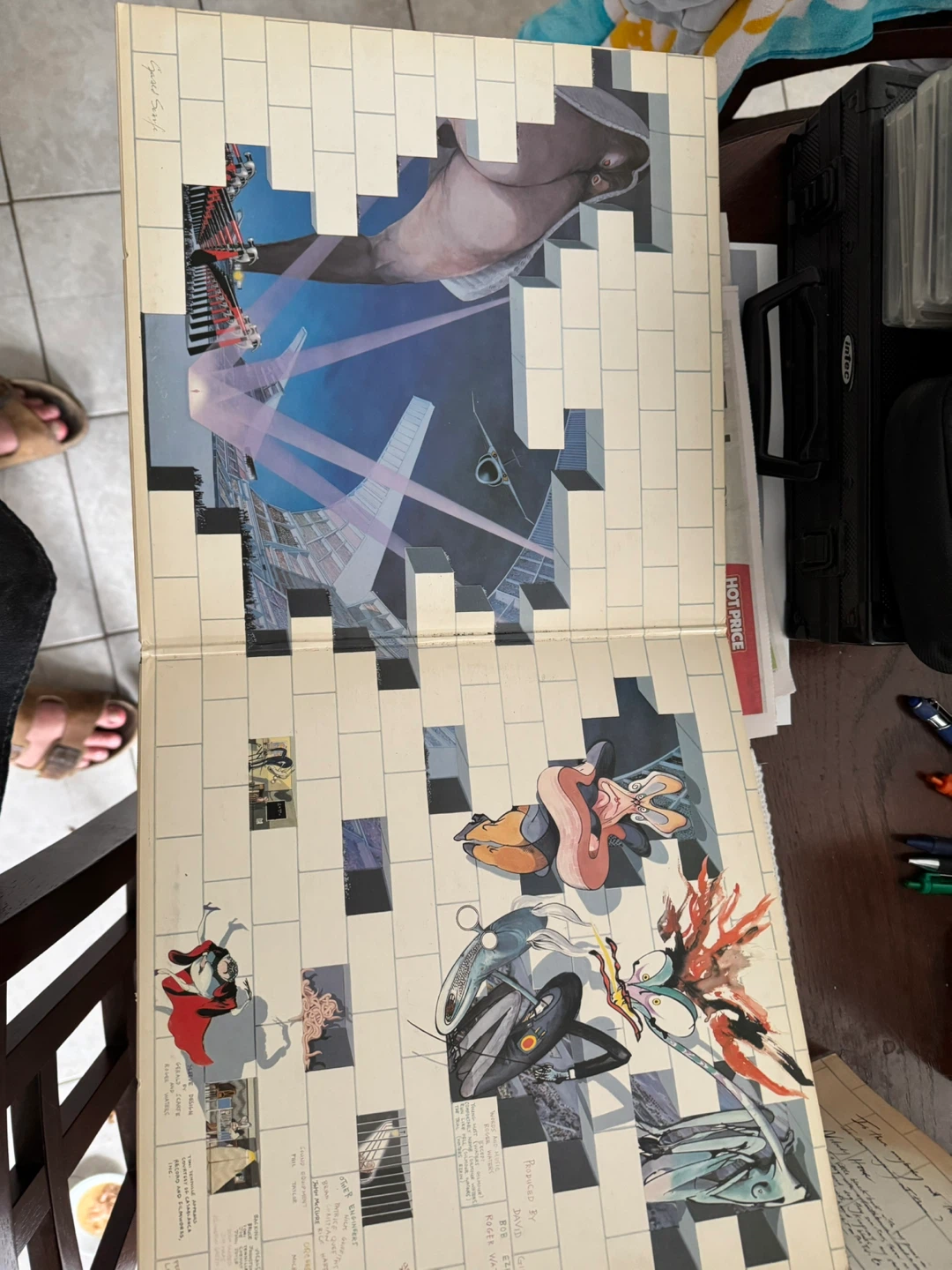 Pink Floyd "The Wall" Vinyl Record - photo 3