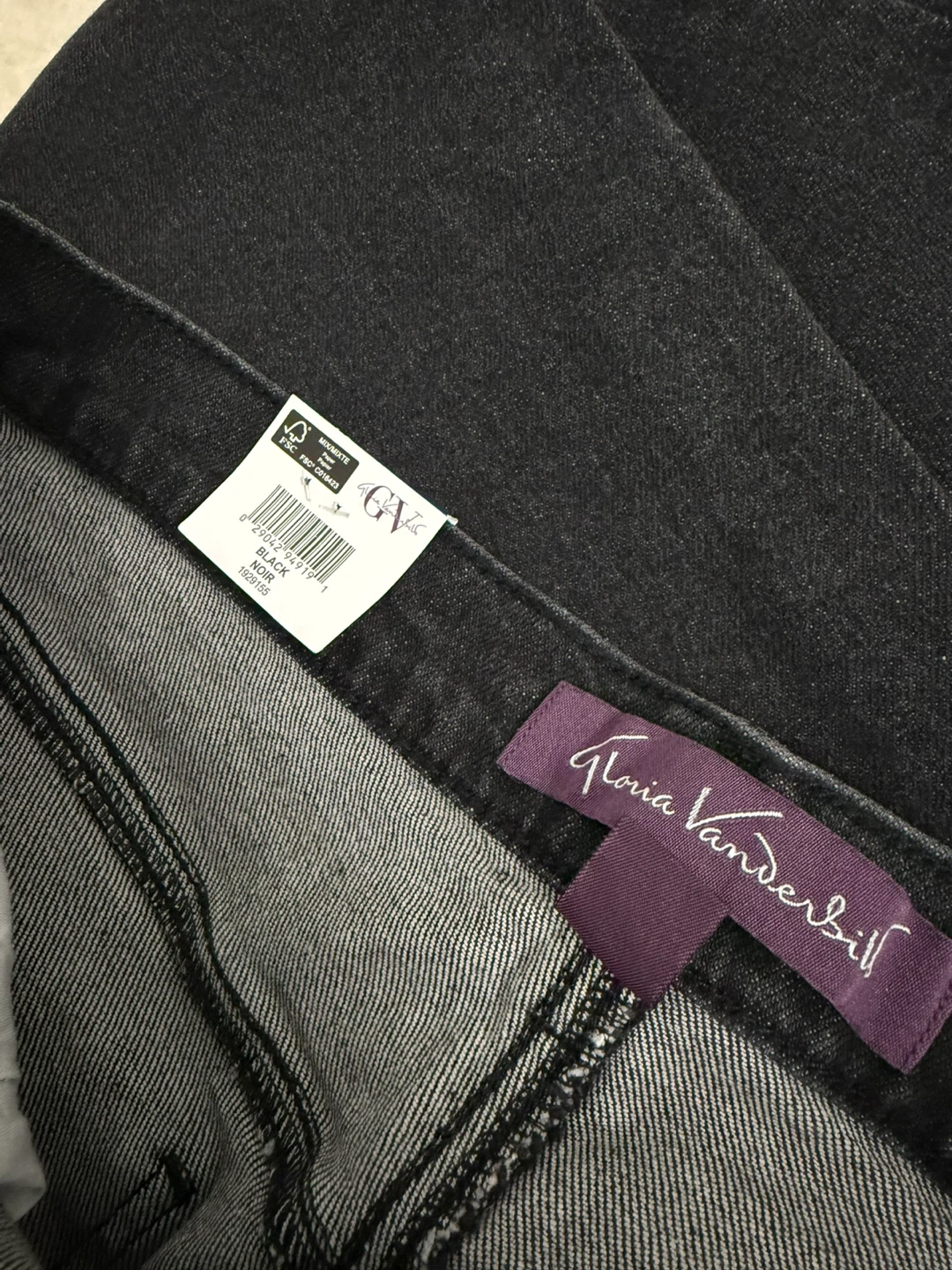 Women’s jeans lot. Check pictures for sizes - photo 4
